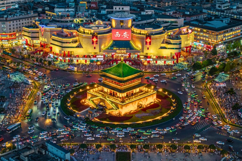 Les Tours de la Cloche et du Tambour, au cœur du centre historique de Xi’an.