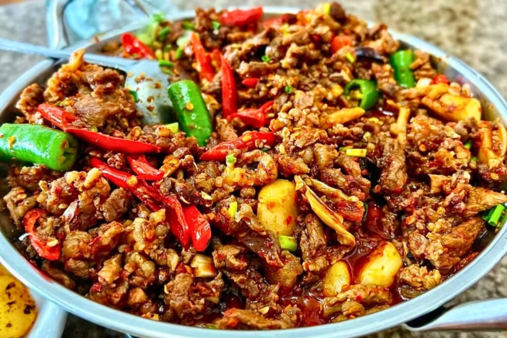 Dagupi (打鼓皮), viande de bœuf croustillante sautée au piment à Zhangjiajie