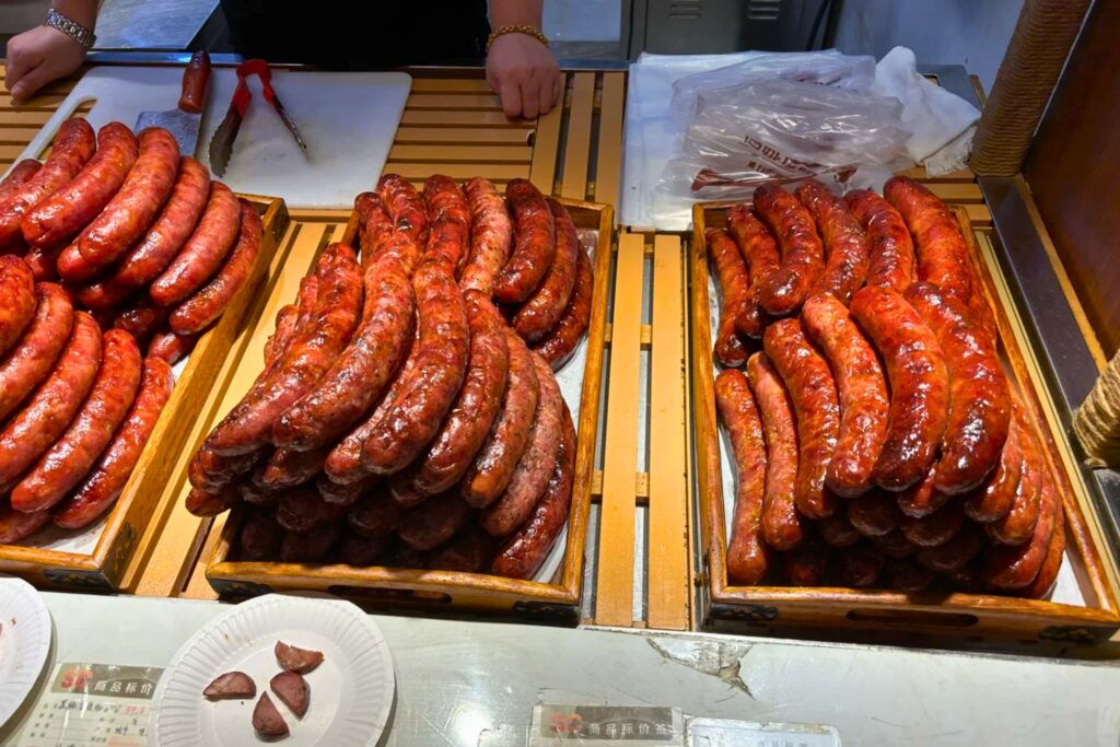 Saucisse rouge 红肠 de Harbin — spécialité fumée de Qiulin 秋林