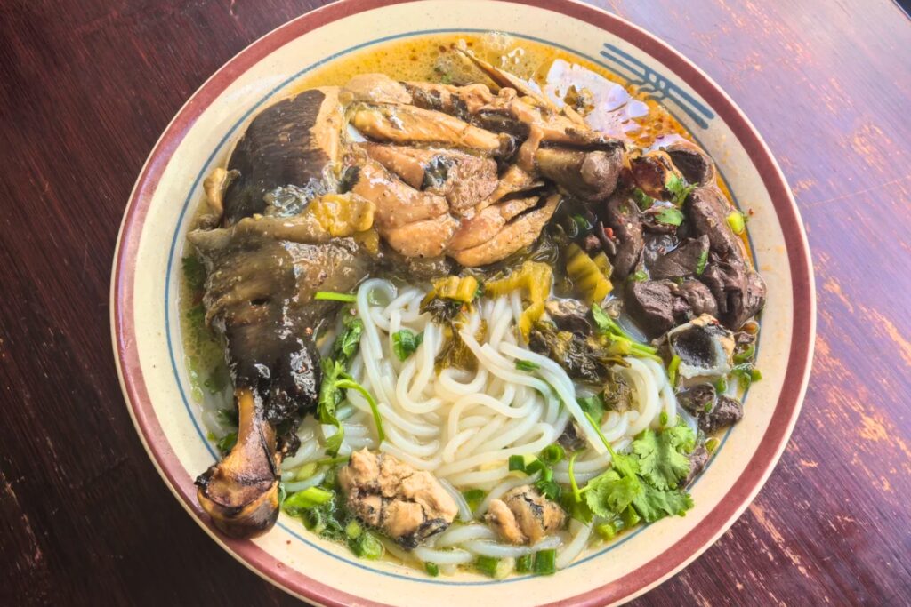 Soupe de poulet fermier 土鸡米线 avec nouilles de riz