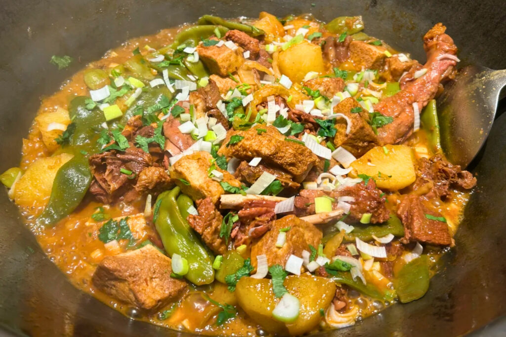 Tiěguōdùn 铁锅炖 — mijoté au chaudron de fonte typique du Dongbei