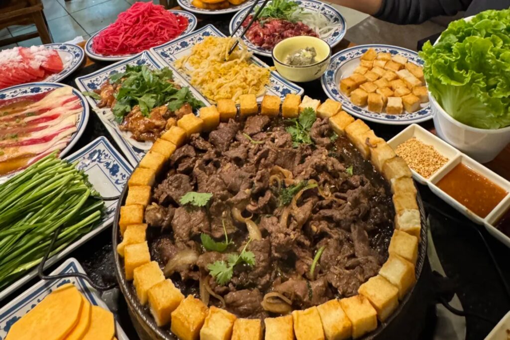 Zhizi Kaorou – grillade pékinoise dans un hutong