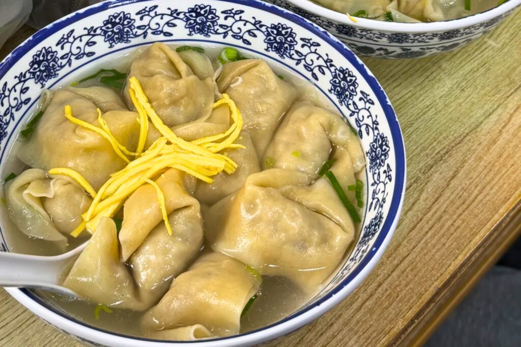 馄饨 wontons