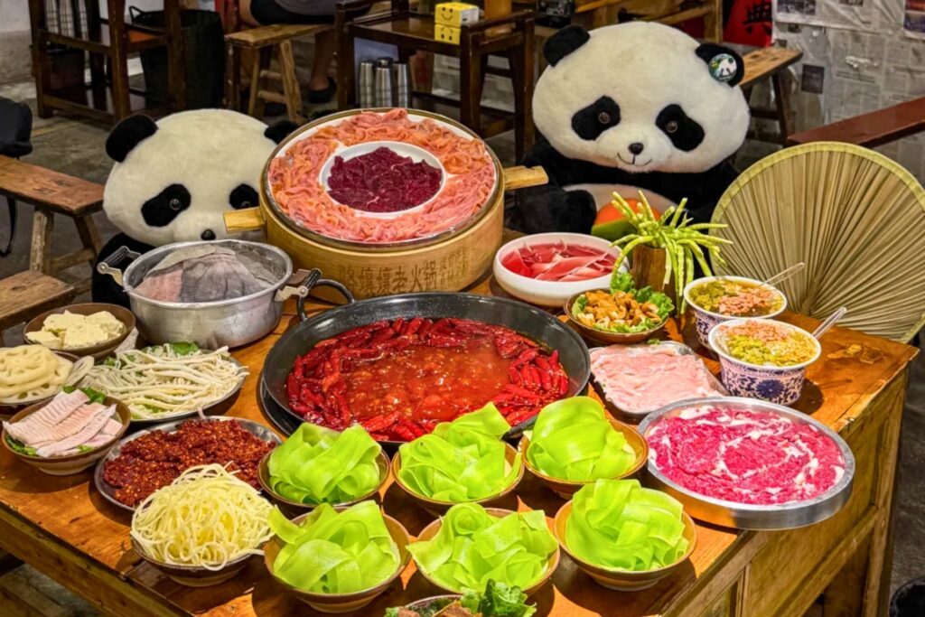 骆孃孃老火锅 Luo Niangniang Laohuo Guo