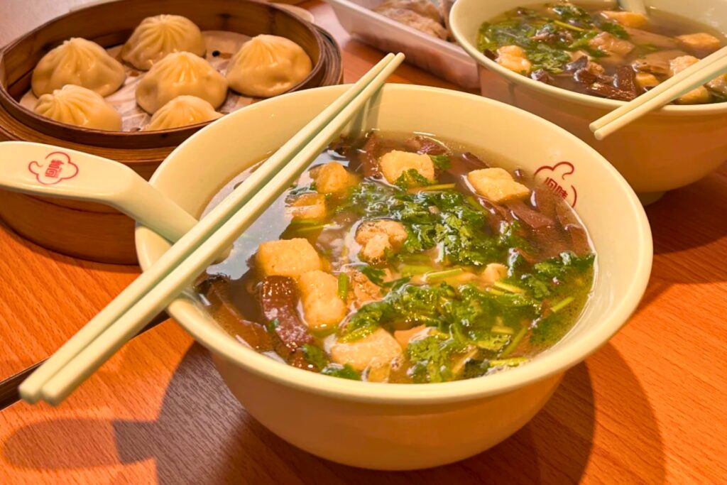 鸭血粉丝汤 soupe de vermicelles