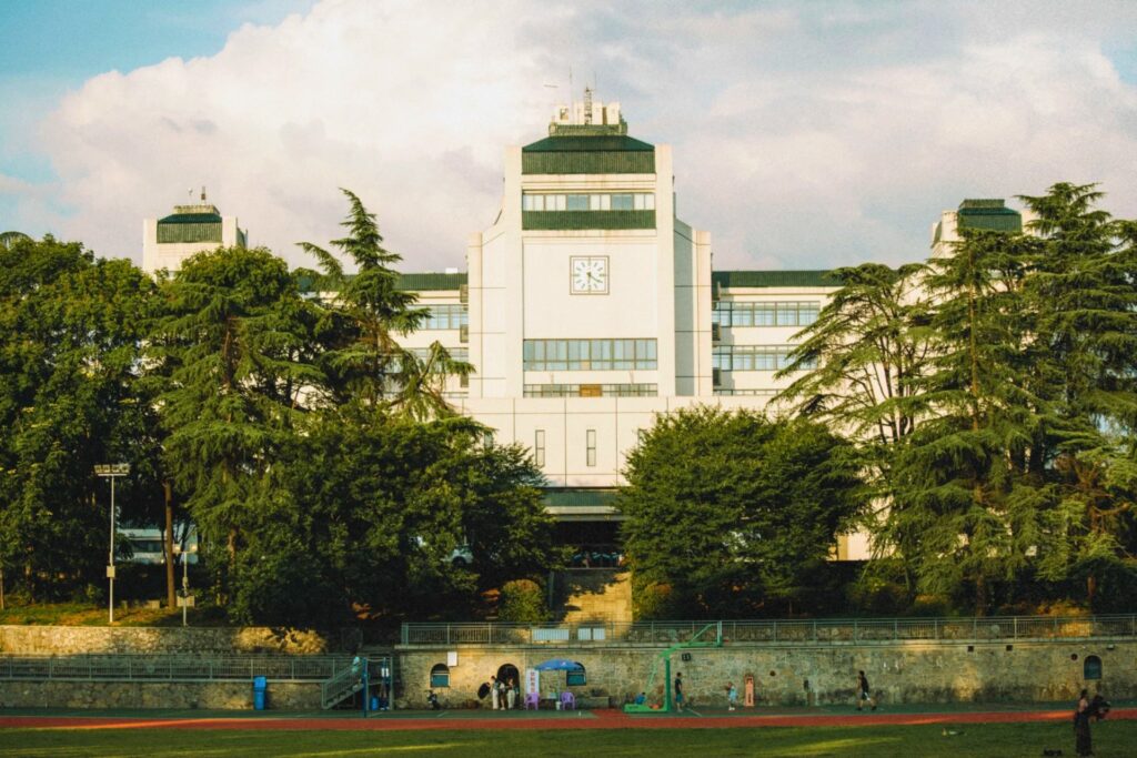 Architecture républicaine historique sur le campus de 武汉大学