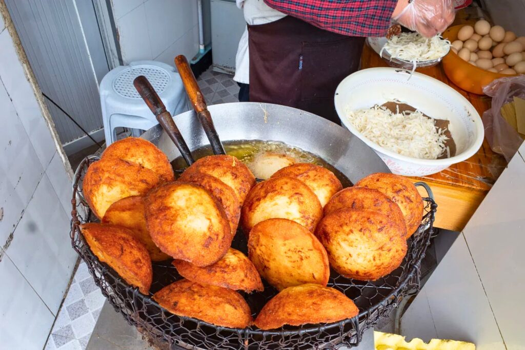 Dengzhangao (灯盏糕), spécialité de street food croustillante typique de Wenzhou