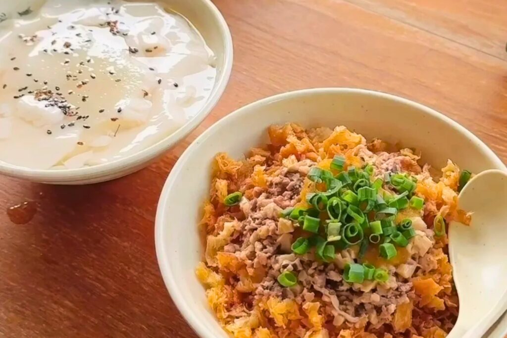 Plat typique de Wenzhou _ riz gluant 糯米饭, un incontournable de la cuisine locale du Zhejiang