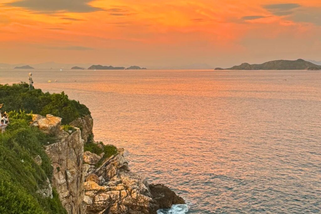 Falaises de Luzui 鹿嘴山庄 sur la péninsule de Dapeng à Shenzhen – panorama spectaculaire sur la mer de Chine méridionale