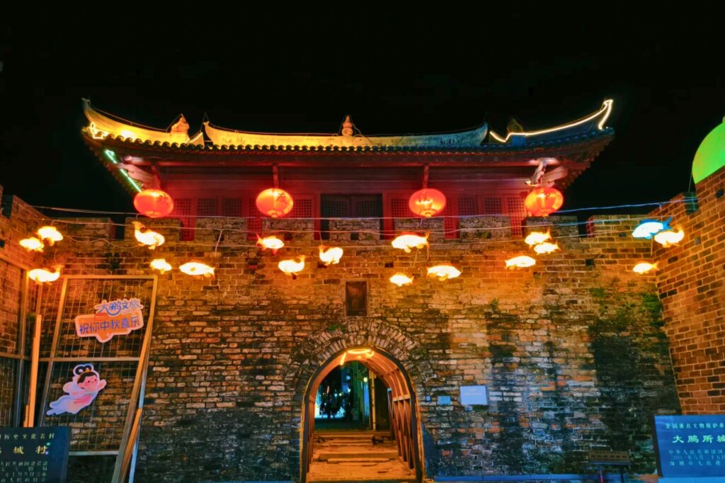 Ruelles de la ville fortifiée de Dapeng 大鹏所城 à Shenzhen – ancienne forteresse Ming sur la côte du Guangdong