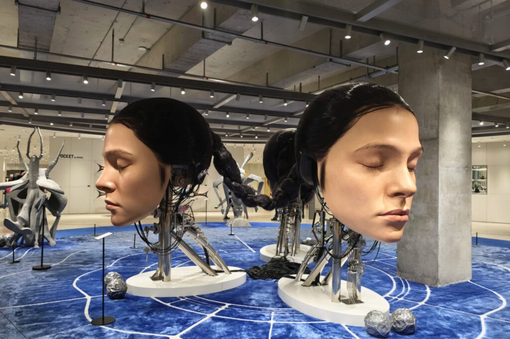 Sculpture géante du quartier MixC World (万象天地) à Shenzhen, spot photo populaire