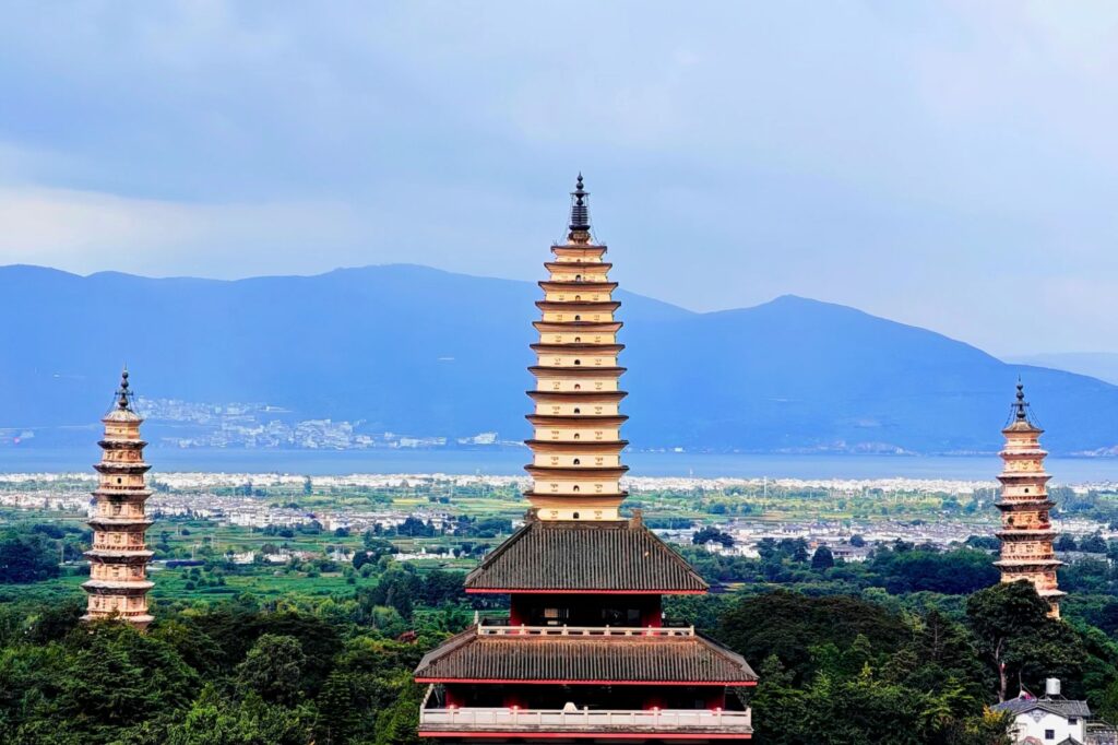 Les Trois Pagodes du temple Chongsheng, l’un des grands symboles historiques de Dali
